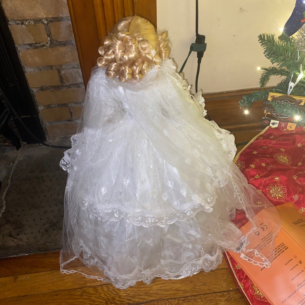 J Misa Collection Bride Doll Porcelain Bisque Wedding Dress Bridal Veil Occasion - Picture 5 of 7